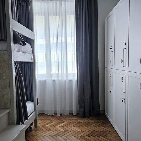 Albergue The Host Parma Exterior foto